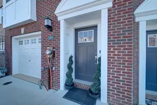 5902 Kate Chopin Pl, White Plains, MD 20695 - Photo 2