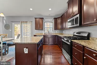 10568 Long Leaf Lane, Waldorf, MD 20603 - Photo 8