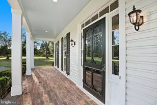 5965 Acorn Spg Pl, La Plata, MD 20646 - Photo 2