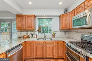 2322 Alava Ct, Waldorf, MD 20603 - Photo 16