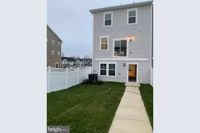 10572 Roundstone Lane, White Plains, MD 20695 - Photo 2