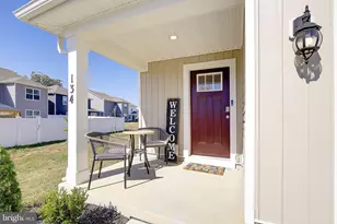 134 Charming Frst Ave, La Plata, MD 20646 - Photo 2