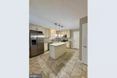 10886 Moore Street, Waldorf, MD 20603 - Photo 4
