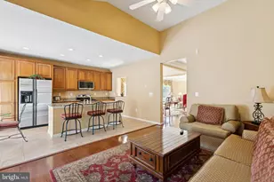 136 Hawthorne Greene Cir, La Plata, MD 20646 - Photo 10