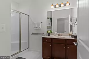 102 Camden Cir, La Plata, MD 20646 - Photo 16