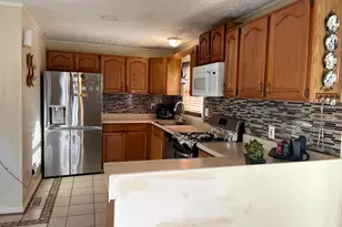 209 Garner Ave, Waldorf, MD 20602 - Photo 2