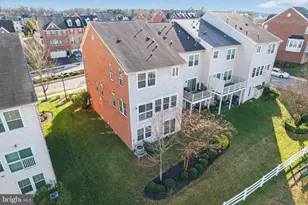 3216 Careysbrook Ct, Waldorf, MD 20601 - Photo 2