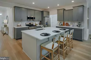 10143 Shenandoah Ln, White Plains, MD 20695 - Photo 2