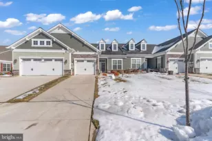 56 Camden Cir, La Plata, MD 20646 - Photo 2