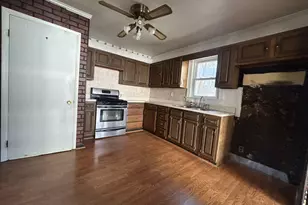 11924 Montgomery Ln, Waldorf, MD 20602 - Photo 4