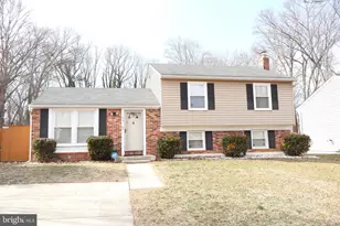 10916 Bridle Path Cir, Waldorf, MD 20601 - Photo 2