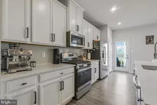 3760 Charterhouse Alley, Waldorf, MD 20603 - Photo 8