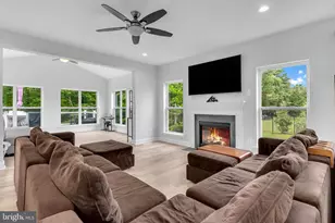 15623 Aquila Ct, Waldorf, MD 20601 - Photo 4