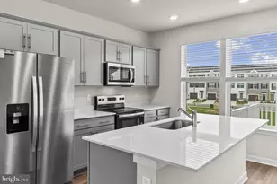 430 Whirl Ln, La Plata, MD 20646 - Photo 10