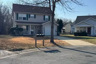 3804 Molly Miller Ct, Waldorf, MD 20603 - Photo 2