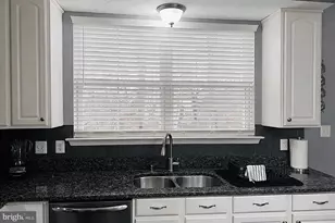 2325 Springdale Ln, Waldorf, MD 20603 - Photo 4