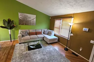 2017 Bainbridge Ct, Waldorf, MD 20602 - Photo 2