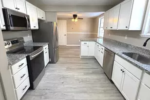 12926 Couples Pl, Waldorf, MD 20601 - Photo 4