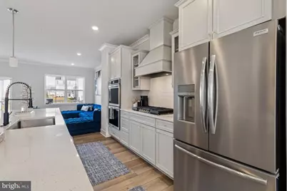 10939 Drummond Place, White Plains, MD 20695 - Photo 6