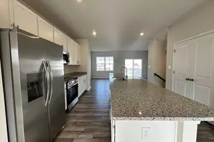 10983 Barnard Pl, White Plains, MD 20695 - Photo 4