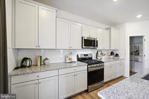 5446 Newport Cir, White Plains, MD 20695 - Photo 18