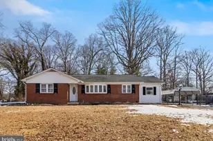 4220 Marion Ln, Waldorf, MD 20601 - Photo 2