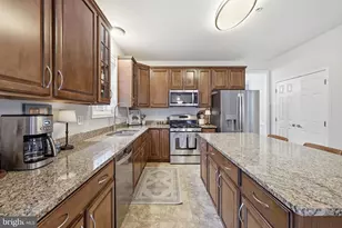 10351 Stewards Chance Ln, White Plains, MD 20695 - Photo 12