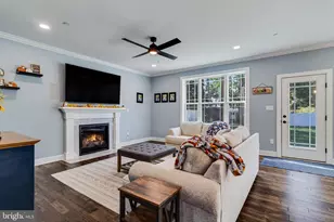 12127 Riverview Dr, Newburg, MD 20664 - Photo 6