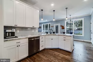 12127 Riverview Dr, Newburg, MD 20664 - Photo 10