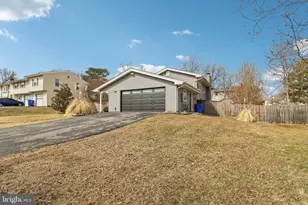 2709 Pinewood Dr, Waldorf, MD 20601 - Photo 2