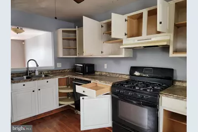 4233 Jambeau Place, White Plains, MD 20695 - Photo 8