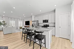 11175 Conway Pl, White Plains, MD 20695 - Photo 16