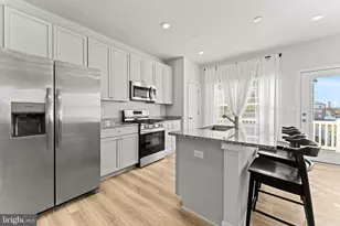 11175 Conway Pl, White Plains, MD 20695 - Photo 10