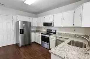 6119 Gray Wolf Ct, Waldorf, MD 20603 - Photo 4