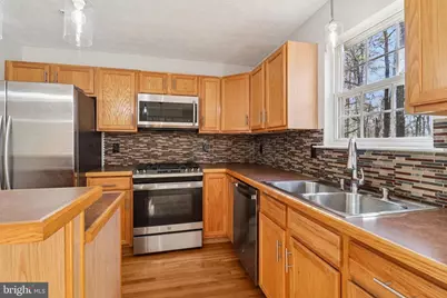 8033 Bloomsbury Place, White Plains, MD 20695 - Photo 18