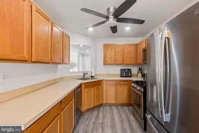 10906 W Point Place, White Plains, MD 20695 - Photo 12