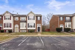 10906 W Point Pl, White Plains, MD 20695 - Photo 2