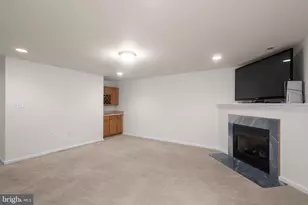 10906 W Point Pl, White Plains, MD 20695 - Photo 32