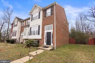 10906 W Point Pl, White Plains, MD 20695 - Photo 1