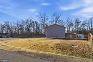 12613 Indian Ln, Waldorf, MD 20601 - Photo 4