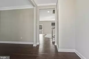 11353 Flag Ct, White Plains, MD 20695 - Photo 4