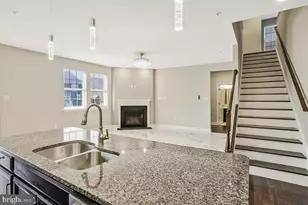 11353 Flag Ct, White Plains, MD 20695 - Photo 14