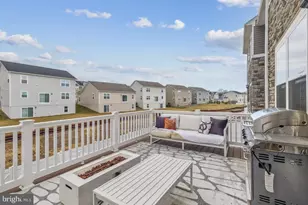 10939 Drummond Pl, White Plains, MD 20695 - Photo 34