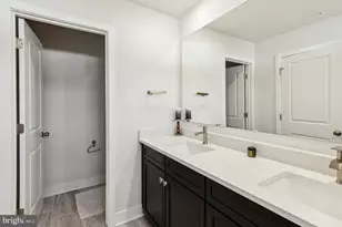 10939 Drummond Pl, White Plains, MD 20695 - Photo 18