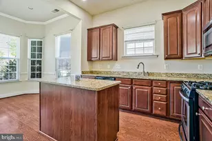 11094 Commanders Ln, White Plains, MD 20695 - Photo 8