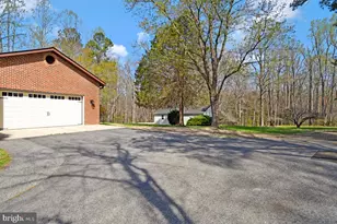 17082 Prince Frederick Rd, Hughesville, MD 20637 - Photo 8