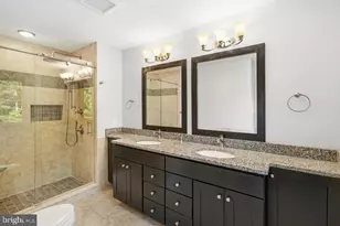 7860 Lakes End Ct, La Plata, MD 20646 - Photo 10