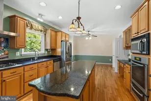 7860 Lakes End Ct, La Plata, MD 20646 - Photo 12