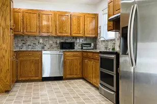 13220 Breezy Ct, Waldorf, MD 20601 - Photo 4