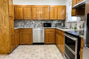 13220 Breezy Ct, Waldorf, MD 20601 - Photo 6